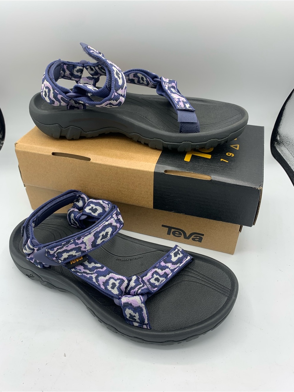 Teva New with box Navy Sandals with Lavender Floral Straps w hurricane size 7